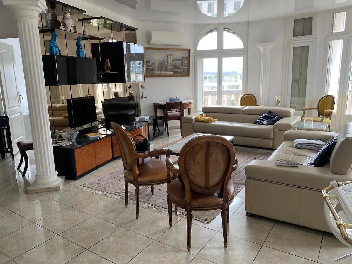 Appartement Opera Chauchat Citycosy Paris 0*,  France